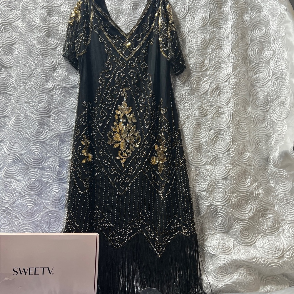 Flapper/Gatsby Style Black and Gold Embellished Women's Dress